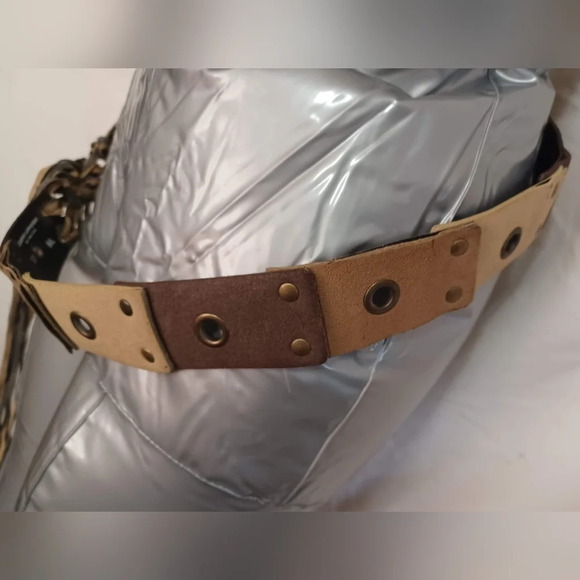 A Vintage Leather Brown Waist Tie Belt - Picture 5 of 6